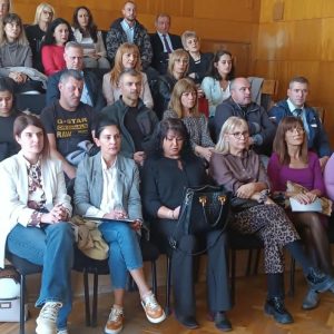 Насилието в училище беше тема на работна среща в Перник