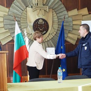 ОДМВР – Перник отличи свои служители по повод празника на полицията