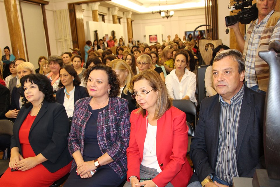 72294810_1235482516624700_1403455502557380608_n