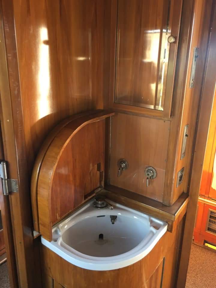 fb_img_1570878466528