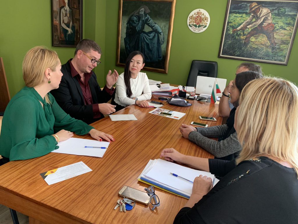 img-21e25bf73800e376d7fa911b6621d103-v